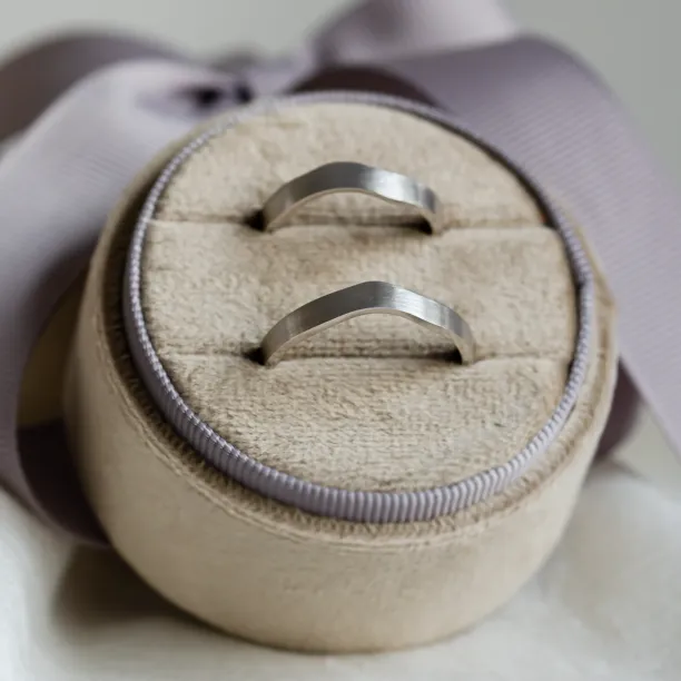 Matte irregular wedding bands ELISE Image