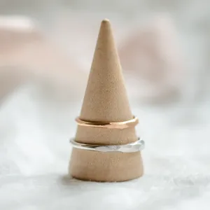 Irregular hammered wedding rings OSAKA Thumbnail