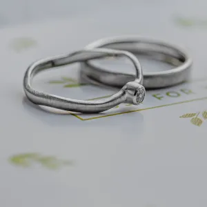 Curved wedding rings with diamond ONDA Thumbnail