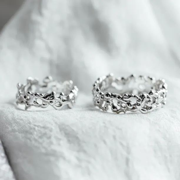 Avant-garde wedding rings with organic elements NALANI Image