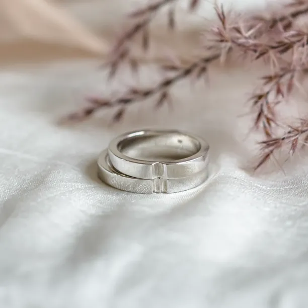 White gold wedding rings with a secret heart ADELIA  Image