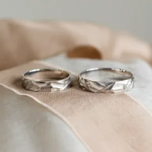 Gold engraved wedding rings ROCCIA Thumbnail