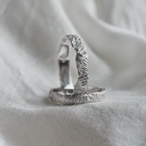 Atypical wedding rings with unique structure KYRA  Image