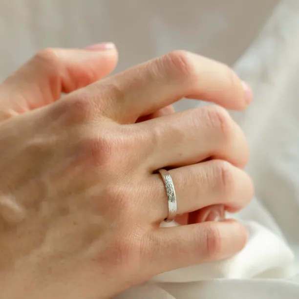 DRIS gold wedding rings Image