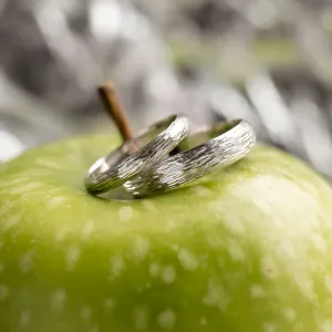 DRIS gold wedding rings Thumbnail