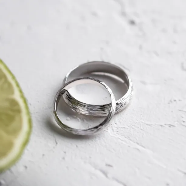 DRIS gold wedding rings Image