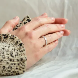 Original wedding rings with organic structure ANJA Thumbnail