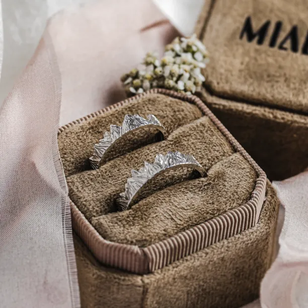 Handmade gold wedding rings MONT Image