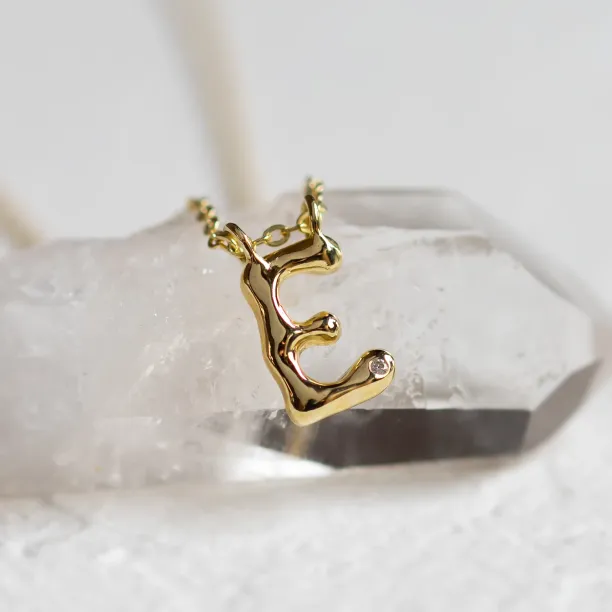 Gold letter pendant with diamond JEAN Image