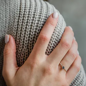 Engagement salt and pepper diamond ring with side diamonds SANREMO