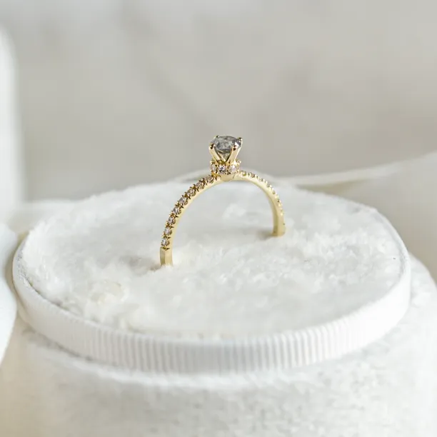 Engagement salt and pepper diamond ring with side diamonds SANREMO Image