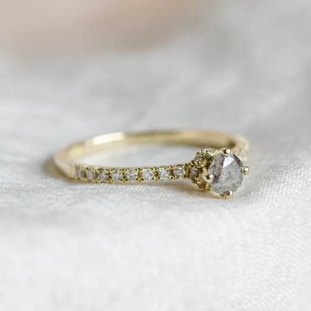 Engagement salt and pepper diamond ring with side diamonds SANREMO Image