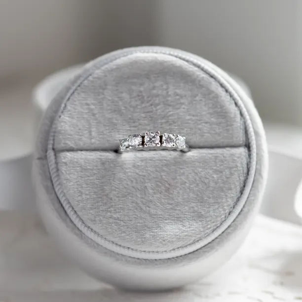 Five stone diamond engagement ring NICOLAS Image