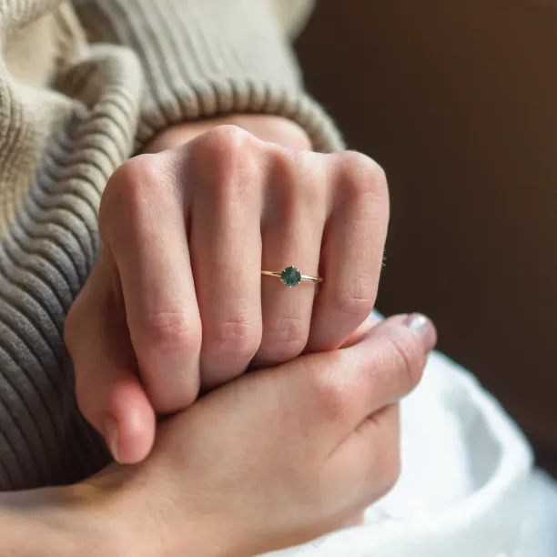 Minimalist engagement ring with moss agate MAGGIE Image