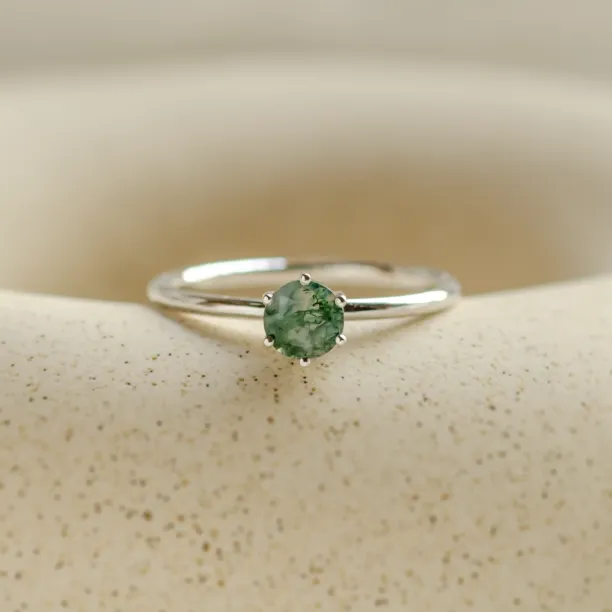 Minimalist engagement ring with moss agate MAGGIE Image