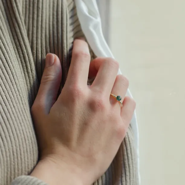 Minimalist engagement ring with moss agate MAGGIE Image