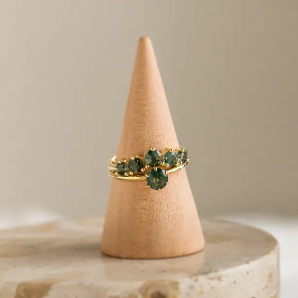 Minimalist engagement ring with moss agate MAGGIE Image