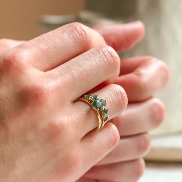 Minimalist engagement ring with moss agate MAGGIE Image