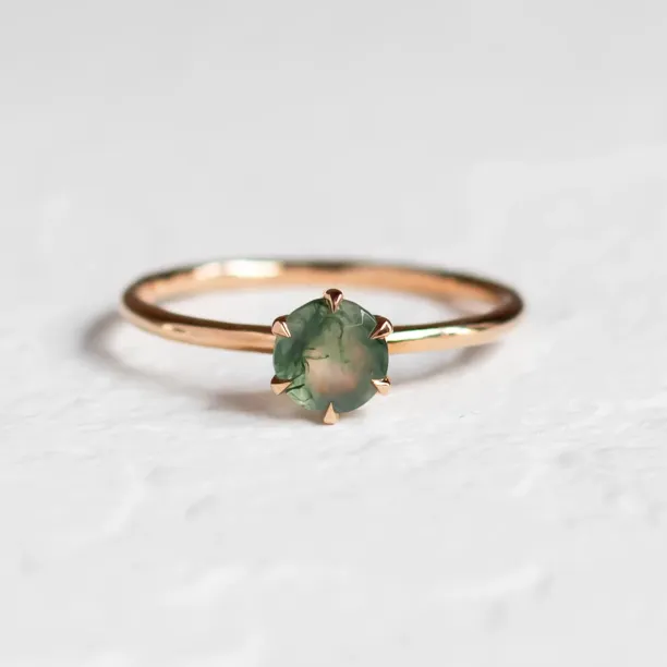 Minimalist engagement ring with moss agate MAGGIE Image