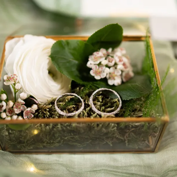 Minimalist wedding rings FLATEN Image