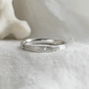 Original wedding ring with tree bark surface NIXON