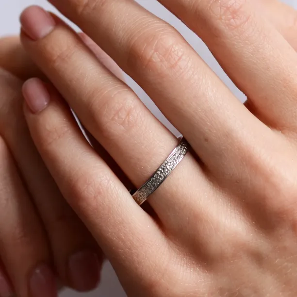 Unusual wedding bands with relief PERFORA Image