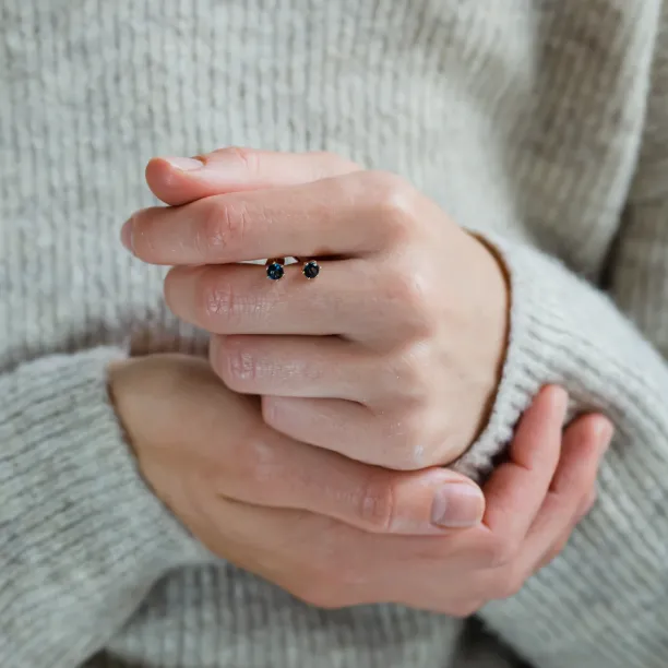 Stud earrings with blue topaz DENIM Image