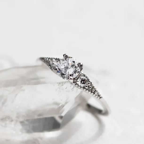 Gold vintage lab-grown diamond ring ORSINI Image