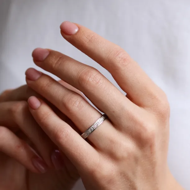 Original wedding bands with unusual relief ALBERO Image