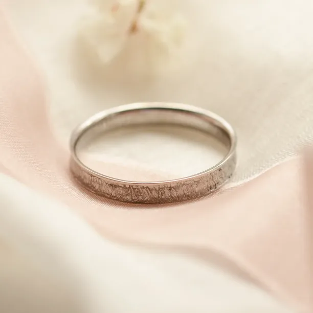 Original wedding bands with unusual relief ALBERO Image