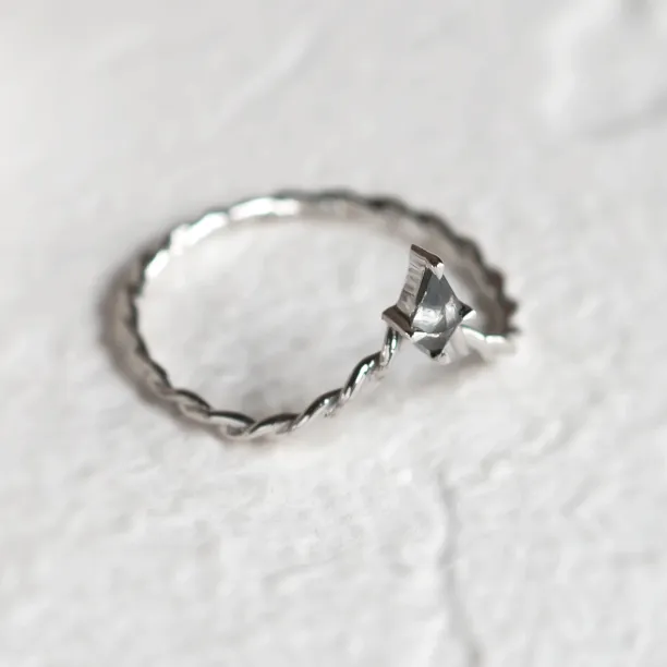 V stacker ring with kite salt and pepper diamond NIAM Image