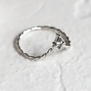 V stacker ring with kite salt and pepper diamond NIAM Thumbnail