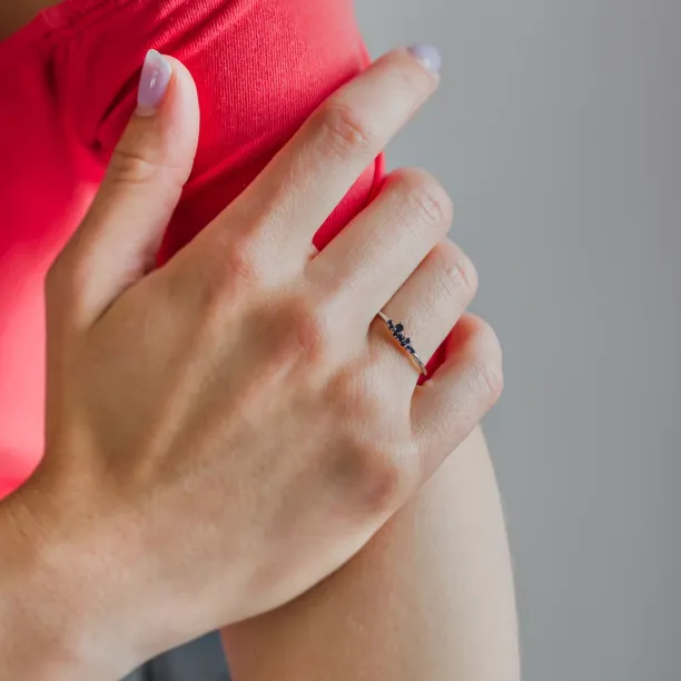 Gold ring with sapphires CLUSTER Image