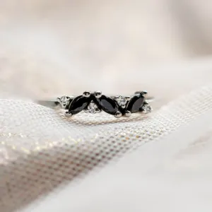 Gold ring with marquise black and classic diamonds VALLO
