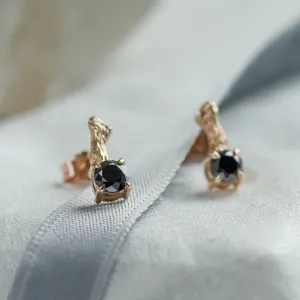 Stud earrings with black diamonds and twig SEAN Thumbnail