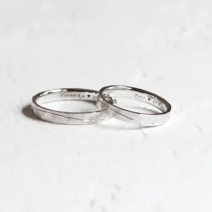 Gold hammered wedding rings with line LIDO Thumbnail