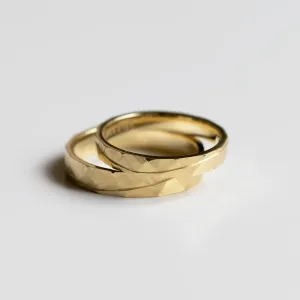Gold hammered wedding rings with line LIDO Thumbnail