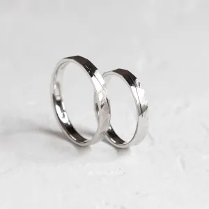 Gold hammered wedding rings with line LIDO Thumbnail