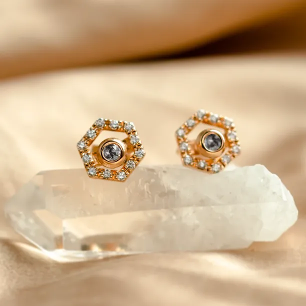 Lab-grown diamond earrings with interchangeable gemstones KYLE Image