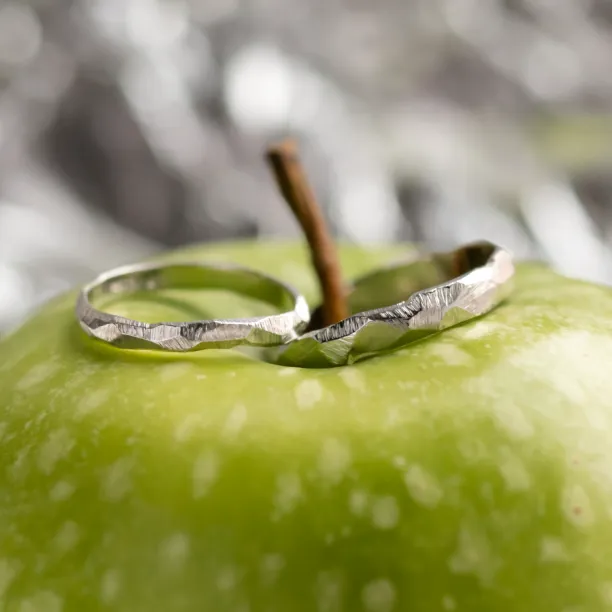 Atypical wedding rings GOLI Image
