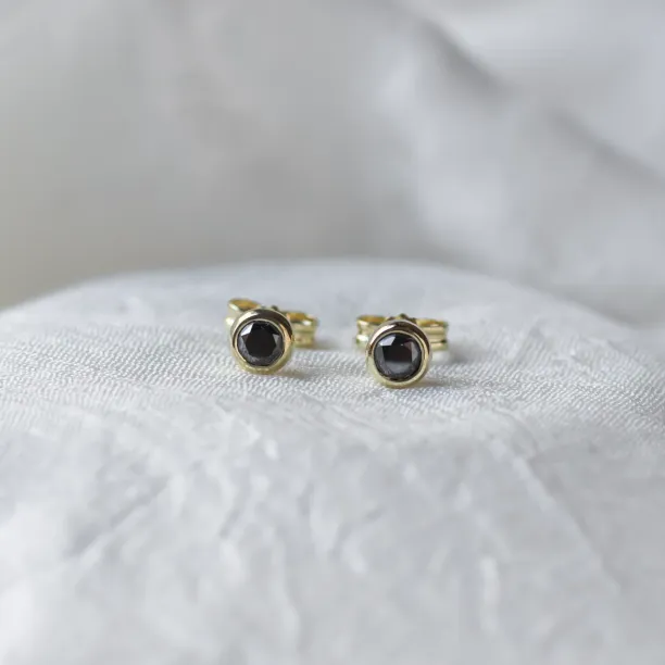 Golden earrings with black diamonds AMAYA Image