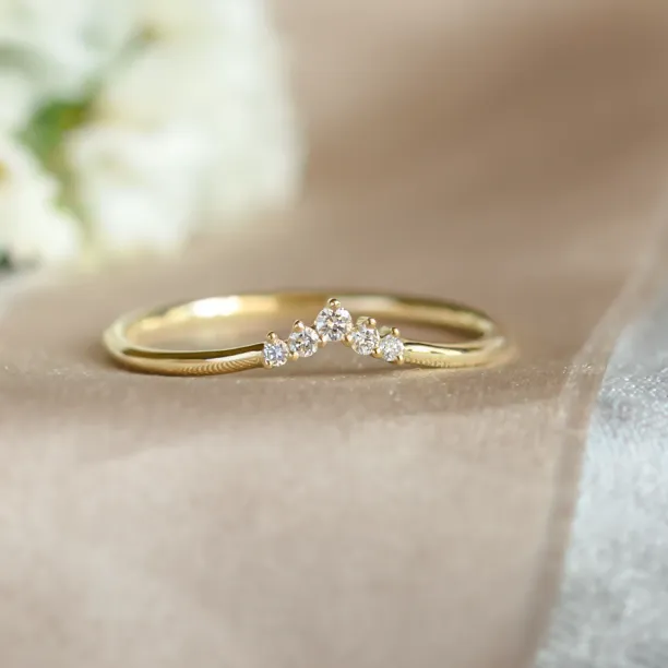 Minimalist curved diamond wedding ring UMA Image