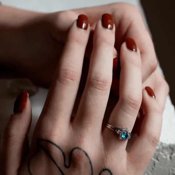 Minimalist curved diamond wedding ring UMA Image