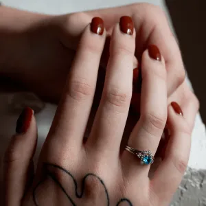 Minimalist curved diamond wedding ring UMA Thumbnail