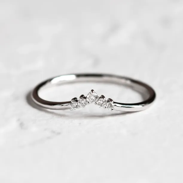 Minimalist curved diamond wedding ring UMA Image