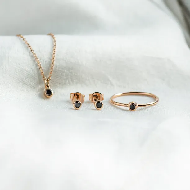 Black diamond in gold jewelry collection DARCY Image