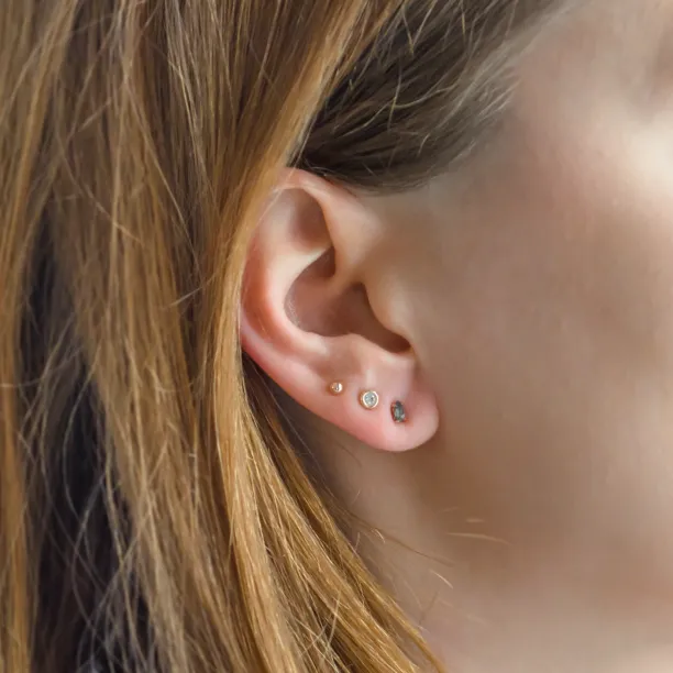 Gold minimalist earrings with salt and pepper diamonds STELLIE Image