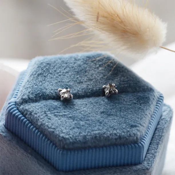 Gold minimalist earrings with salt and pepper diamonds STELLIE Image