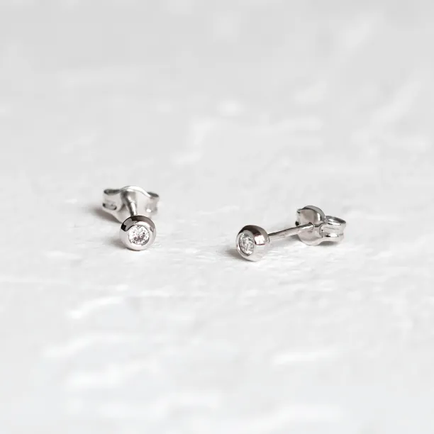 ANY Golden stud earrings with diamonds Image