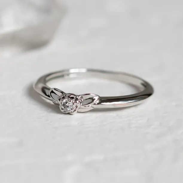 Gold lab-grown diamond engagement ring ROSI Image